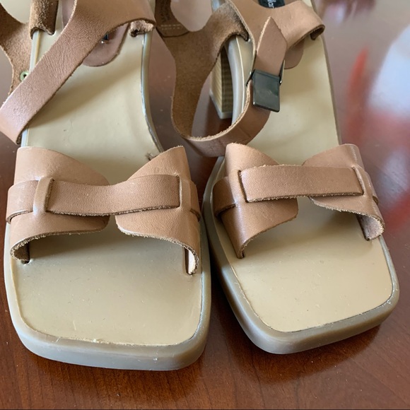 Leather Block Heel Sandals Camel Tan Beige Strappy Sandal Brazil size 38, us7 - Picture 3 of 12